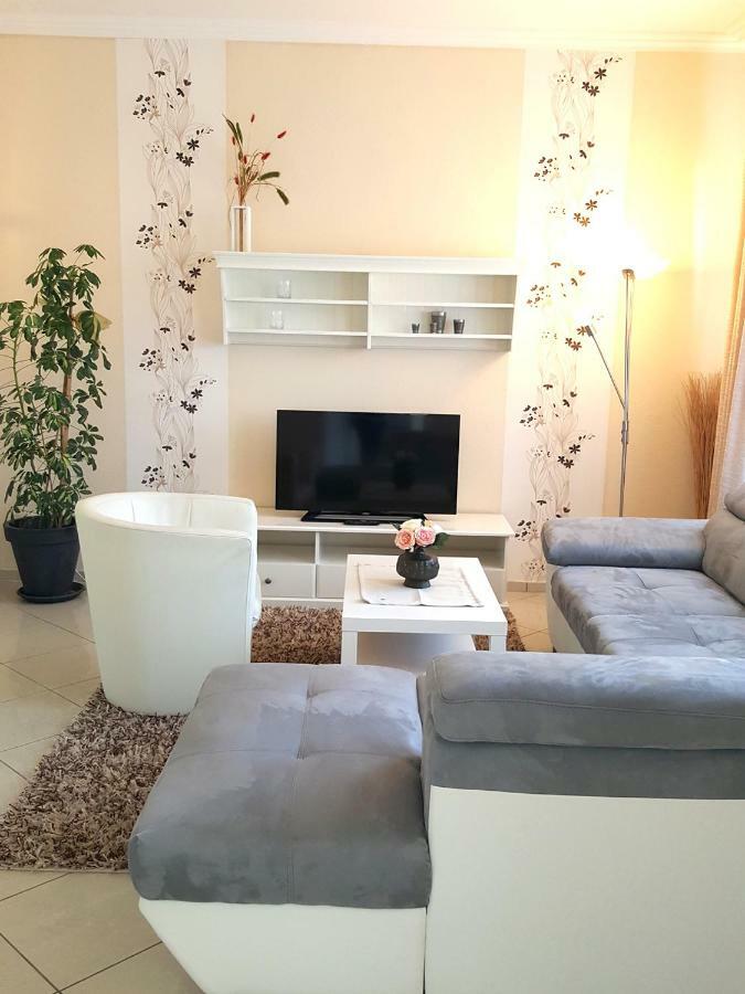 Ferienhaus Fuer 8 Personen Mit Kamin & Terrasse بولتينهاجين المظهر الخارجي الصورة